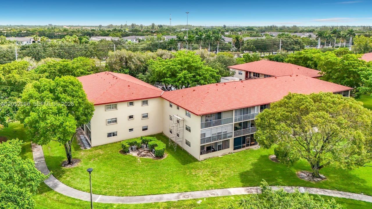13300 SW 1st St , Unit 114O, Pembroke Pines, FL 33027 Photo