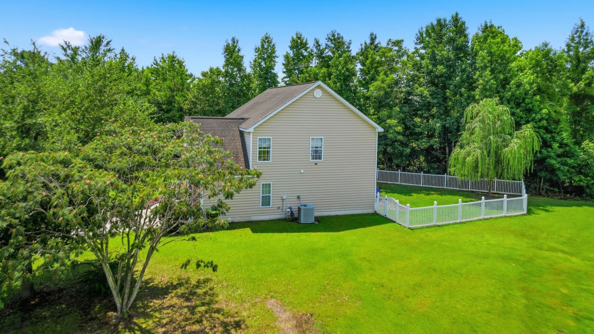 211 Oak Landing Dr.  Photo 23