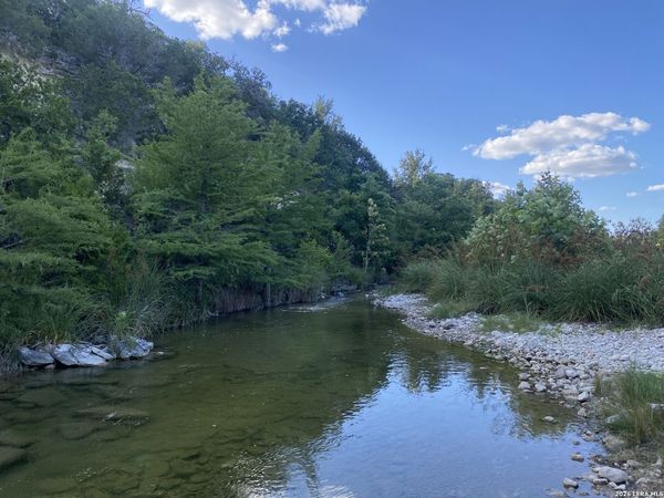 000 Old Rocksprings Rd, Leakey, TX 78873