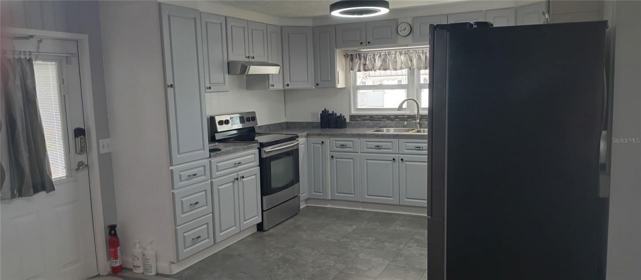 313 Danube Circle, Bradenton, FL 34207 Photo