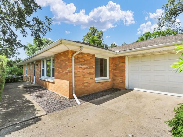 2103 Burlison Drive , Urbana, IL 61801