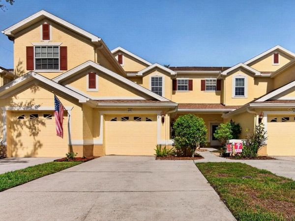 648 SPRING LAKE CIRCLE , TARPON SPRINGS, FL 34688