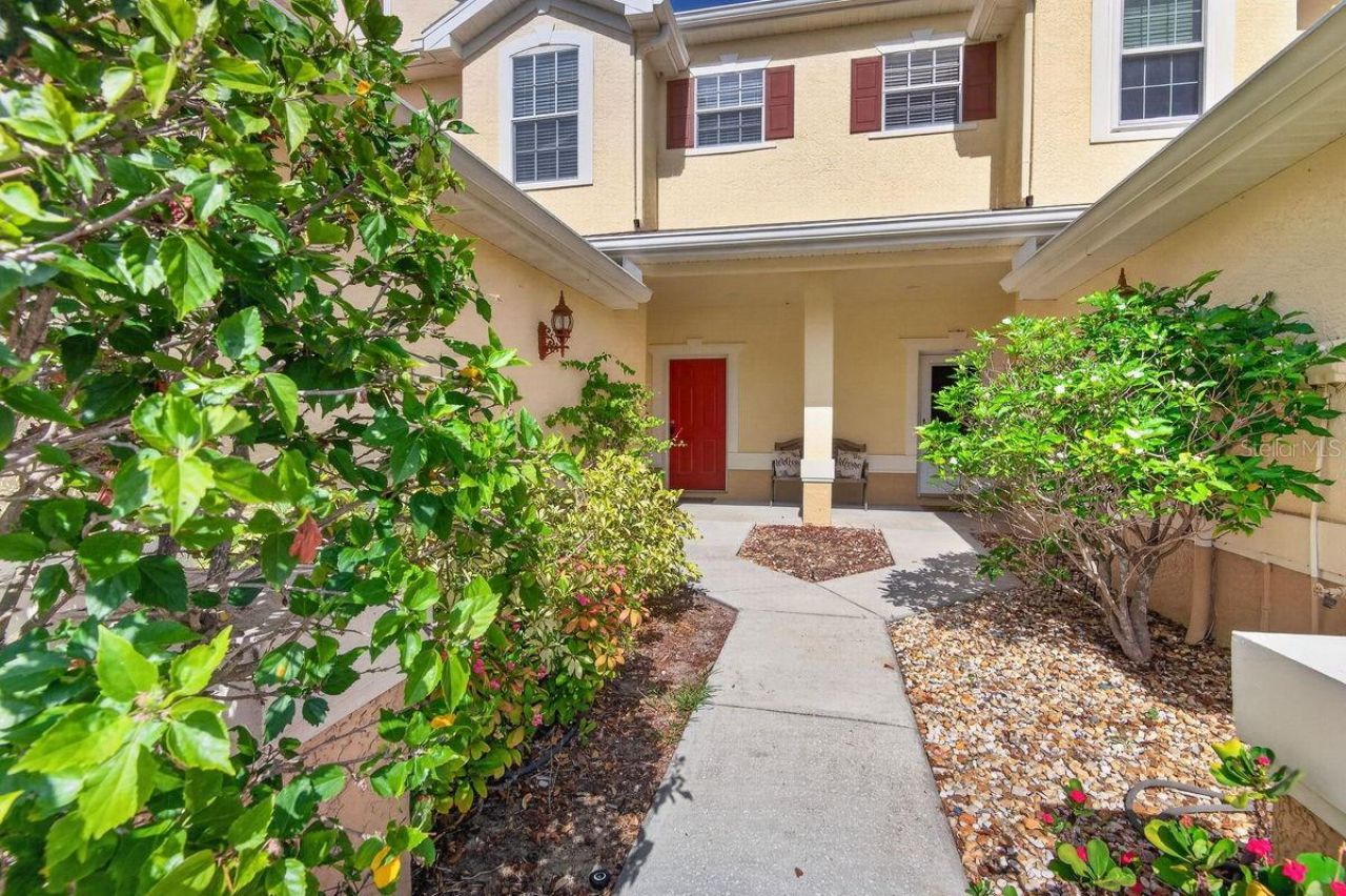 648 Spring Lake Circle, Tarpon Springs, FL 34688 Photo