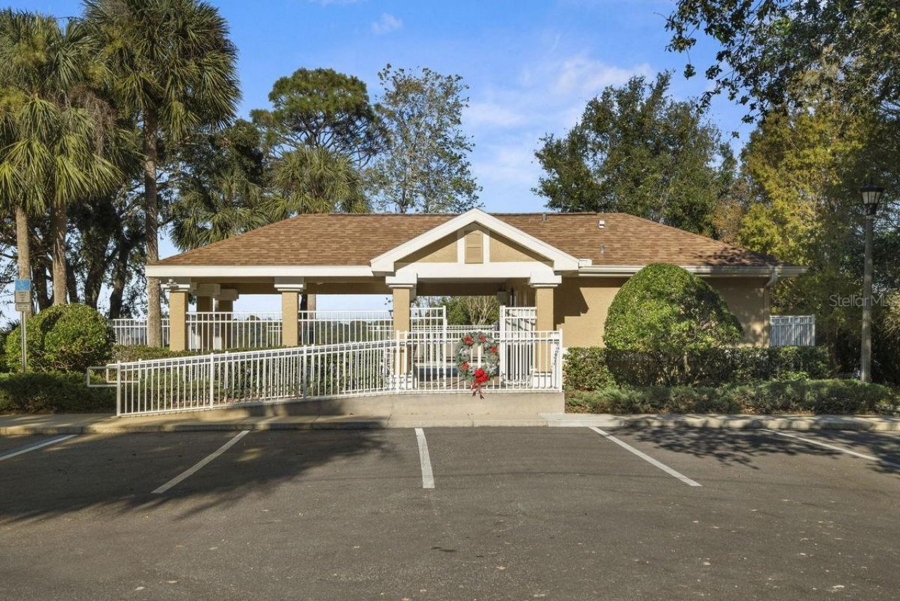 648 Spring Lake Circle, Tarpon Springs, FL 34688 Photo