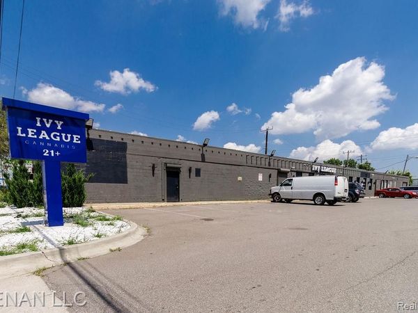 465 S Schaefer Highway , Detroit, MI 48217