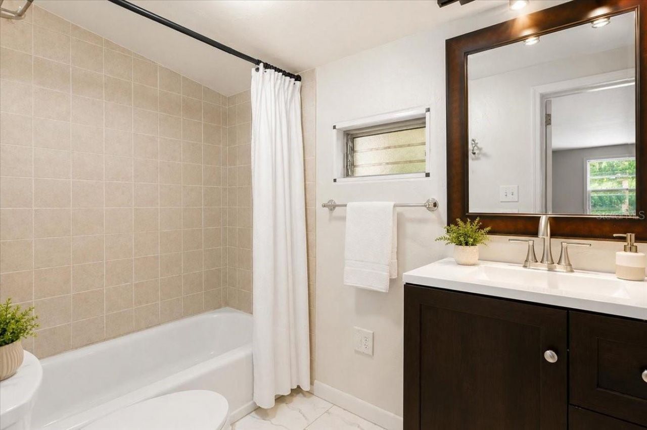 1116 NW 32nd Avenue, Gainesville, FL 32609 Photo