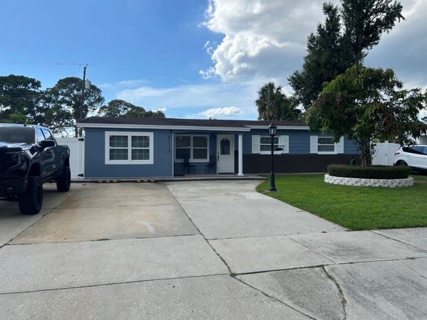 5112 GATEWAY DRIVE , TAMPA, FL 33615