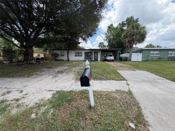 10111 N OLA AVENUE , TAMPA, FL 33612
