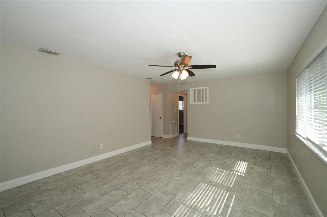 4517 S Clark Avenue , Tampa, FL 33611 Photo