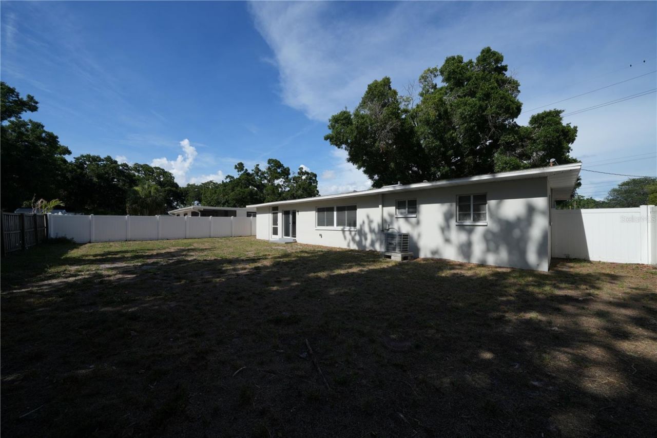 4517 S Clark Avenue , Tampa, FL 33611 Photo