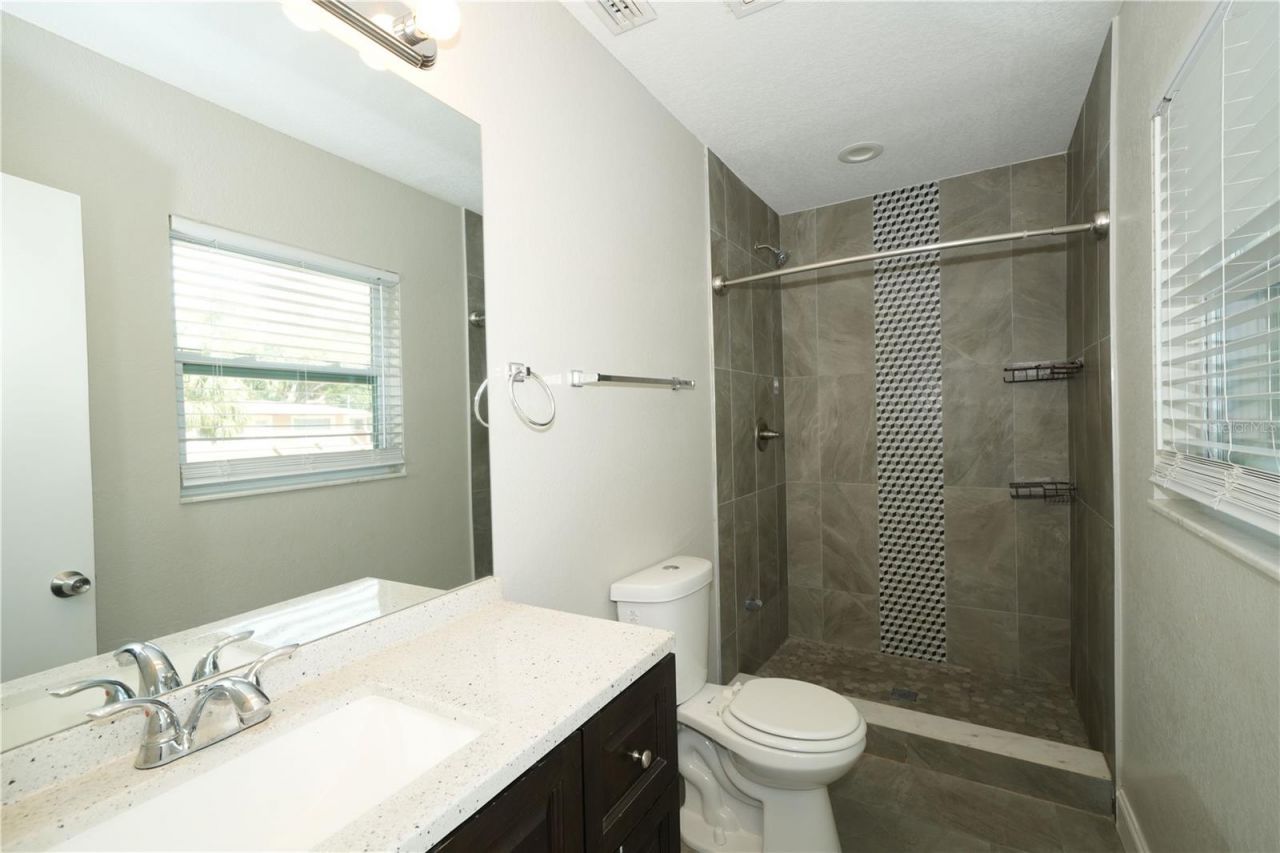 4517 S Clark Avenue , Tampa, FL 33611 Photo