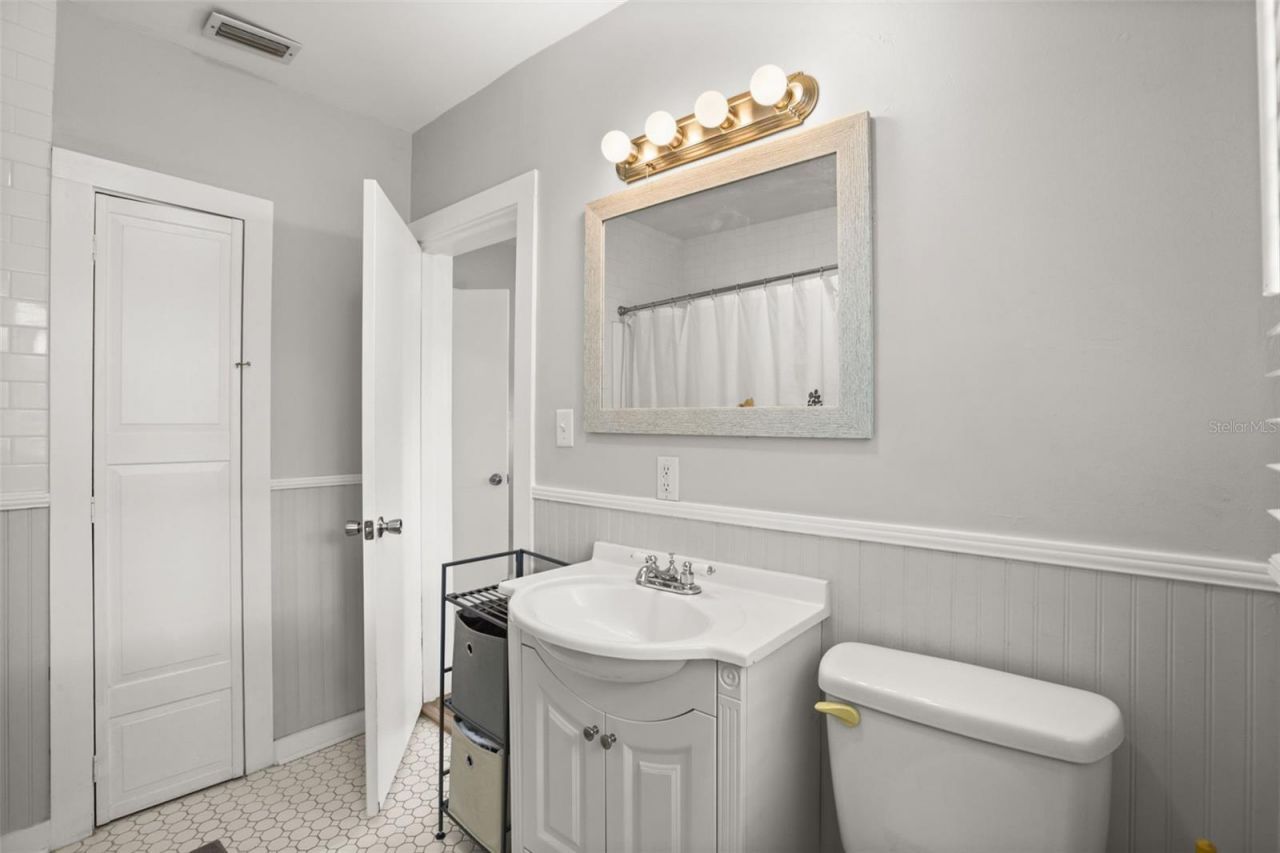 1214 E Harding Street , Orlando, FL 32806 Photo