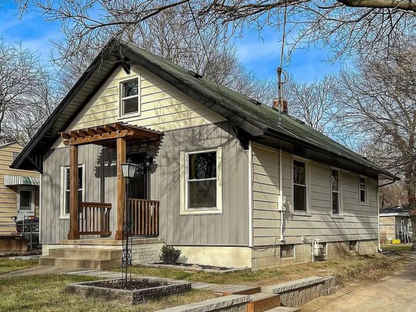 2735 College Avenue, Des Moines, IA 50311