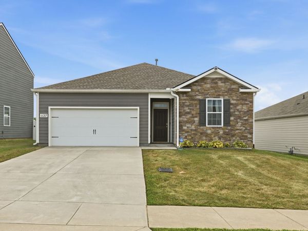 1127 Woodbridge Blvd , Lebanon, TN 37090