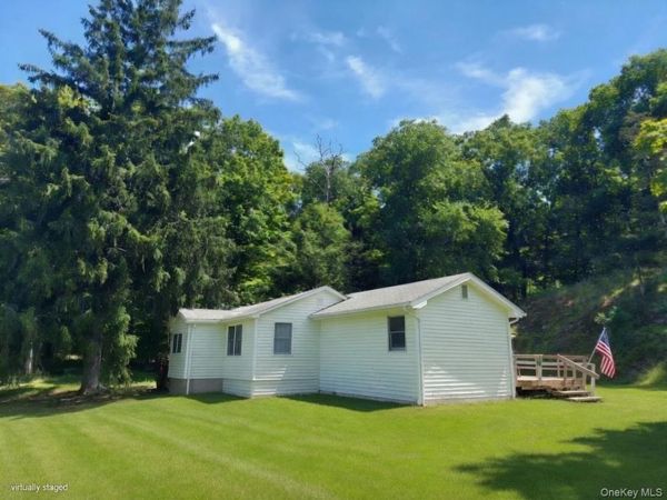 185 Oxford Road, Chester, NY 10918