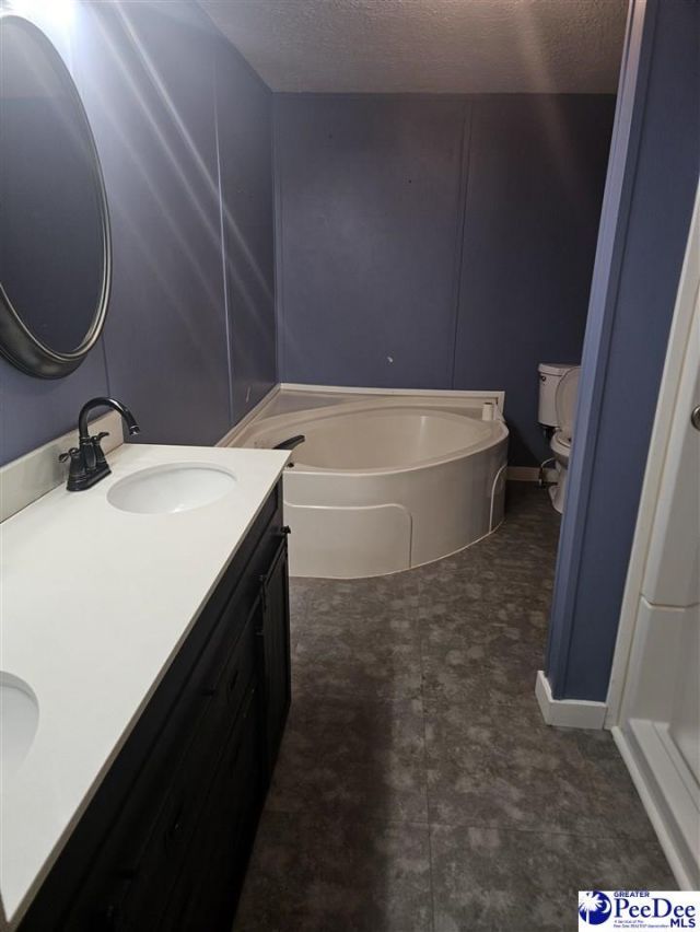 667 Higgins Road Photo 11