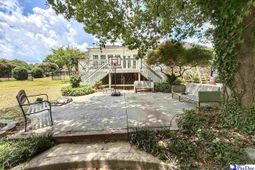 406 Hunters Ridge Drive photo 4