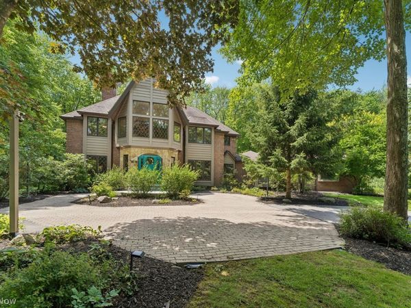 8840 Forest Edge Drive, Kirtland, OH 44094