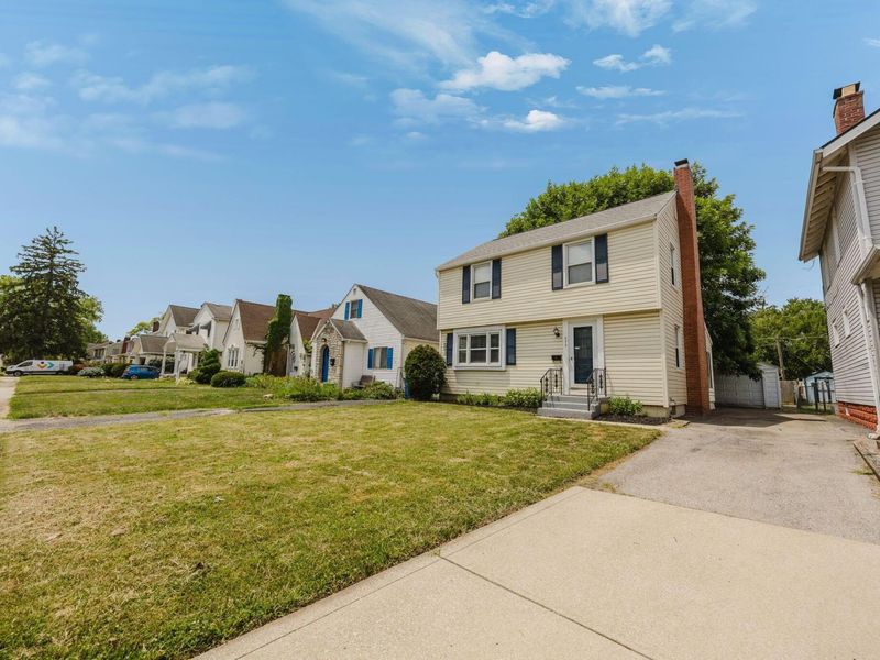 575 Chestershire Road , Columbus, OH 43204 Photo 2