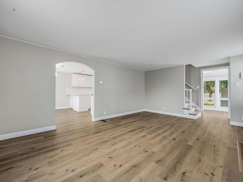 575 Chestershire Road , Columbus, OH 43204 Photo 5