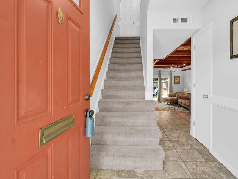 2795 Chateau Circle, Unit 50, Columbus, OH 43221 Photo 5