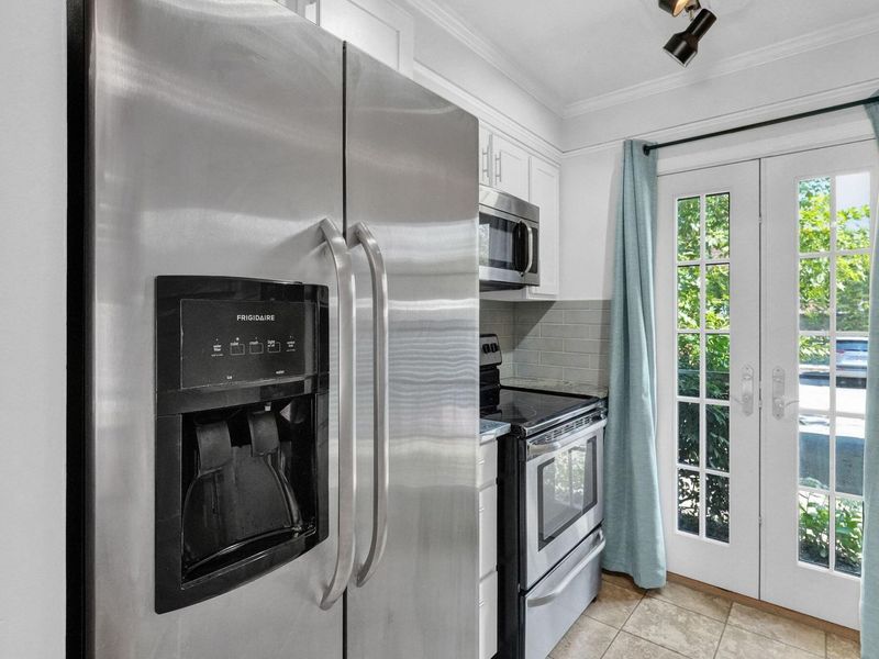 2795 Chateau Circle, Unit 50, Columbus, OH 43221 Photo 7