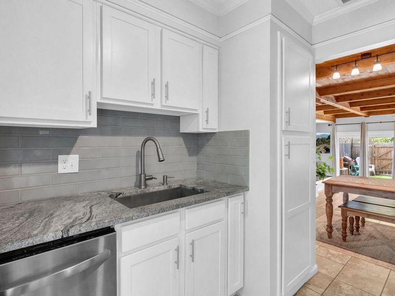2795 Chateau Circle, Unit 50, Columbus, OH 43221 Photo 8