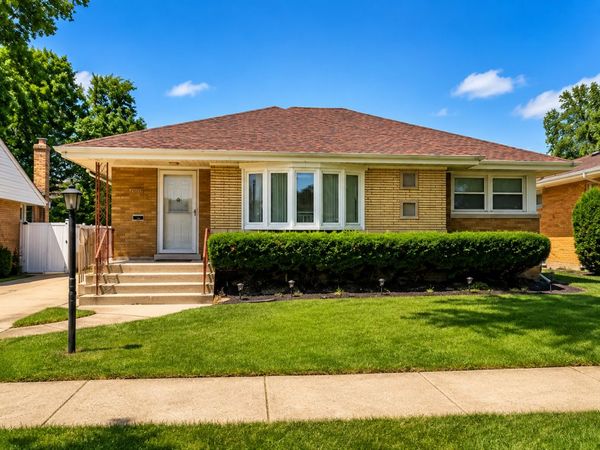 1446 Highridge Parkway , Westchester, IL 60154