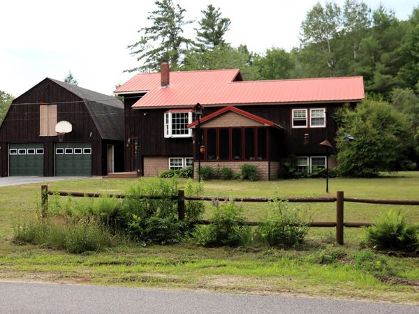 9 Glover Road , Rumford, ME 04276