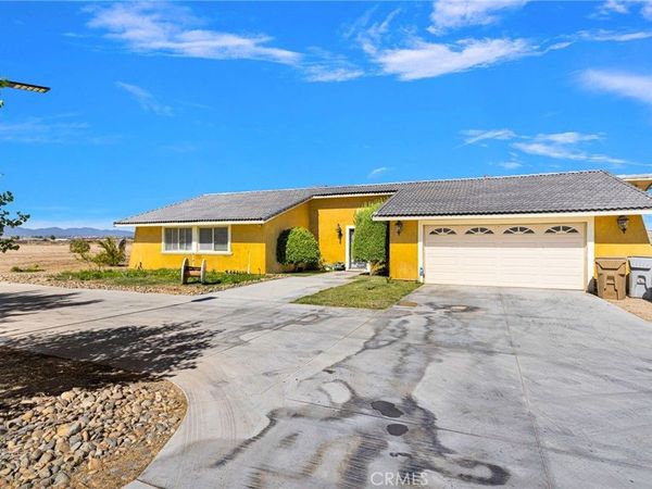 10080 Deep Creek Road, Apple Valley, CA 92308