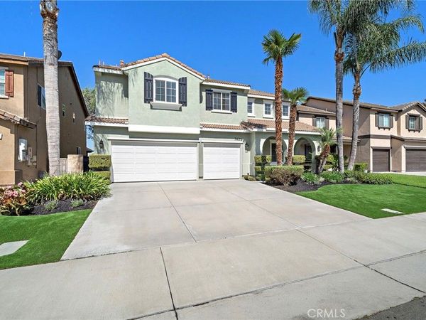 7621 Coffeeberry, Eastvale, CA 92880
