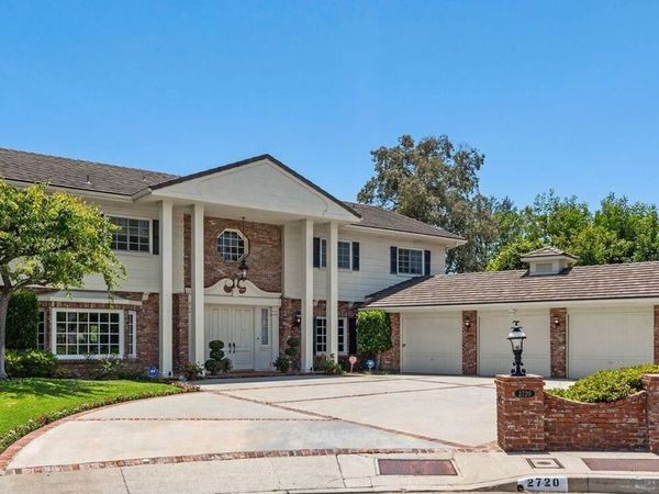 2720 Aqua Verde Circle, Los Angeles, CA 90077