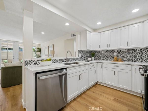 69 Town And Country Road, Phillips Ranch, CA 91766