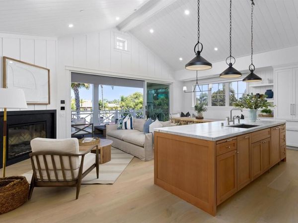 747 Orange Ave, Unit 301, Coronado, CA 92118