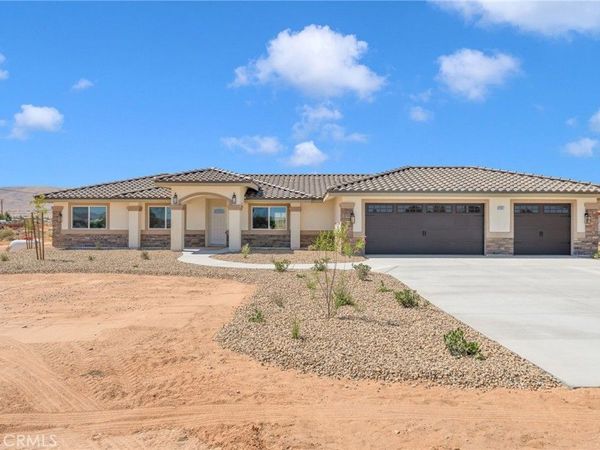 21317 Caribou Road, Apple Valley, CA 92308