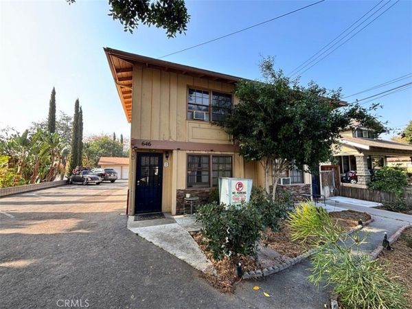 646 S Grand Street, Orange, CA 92866