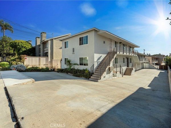 1906 Carnegie Lane, Unit E, Redondo Beach, CA 90278