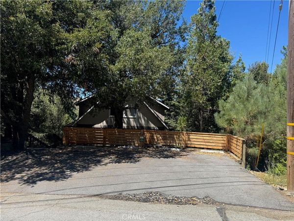 956 Teakwood, Lake Arrowhead, CA 92352