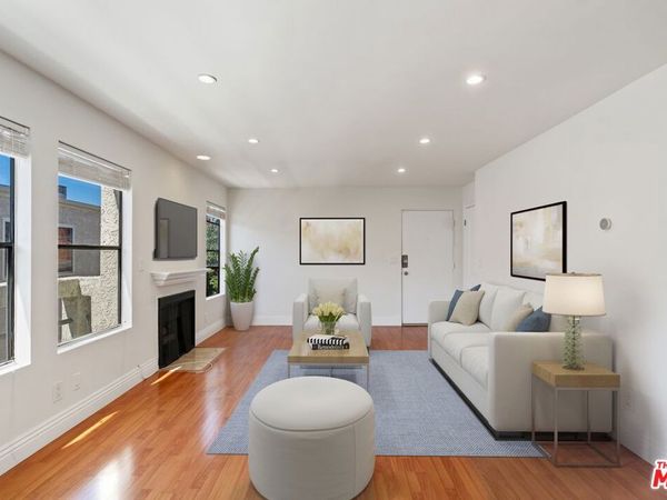 4238 Whitsett Avenue, Unit 201, Studio City, CA 91604