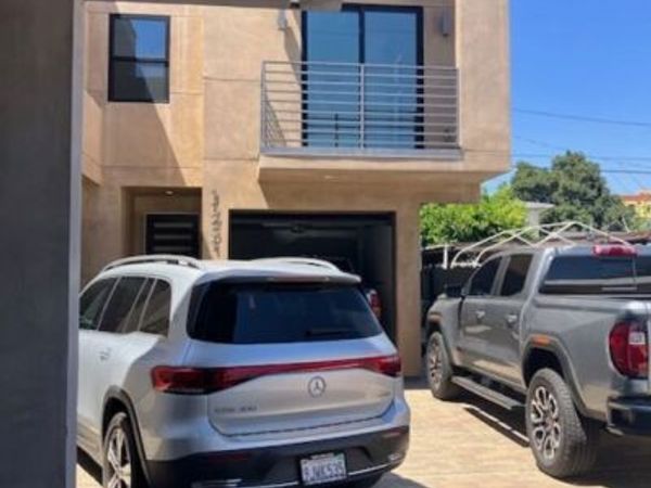11251 Hatteras Street, Los Angeles, CA 91601