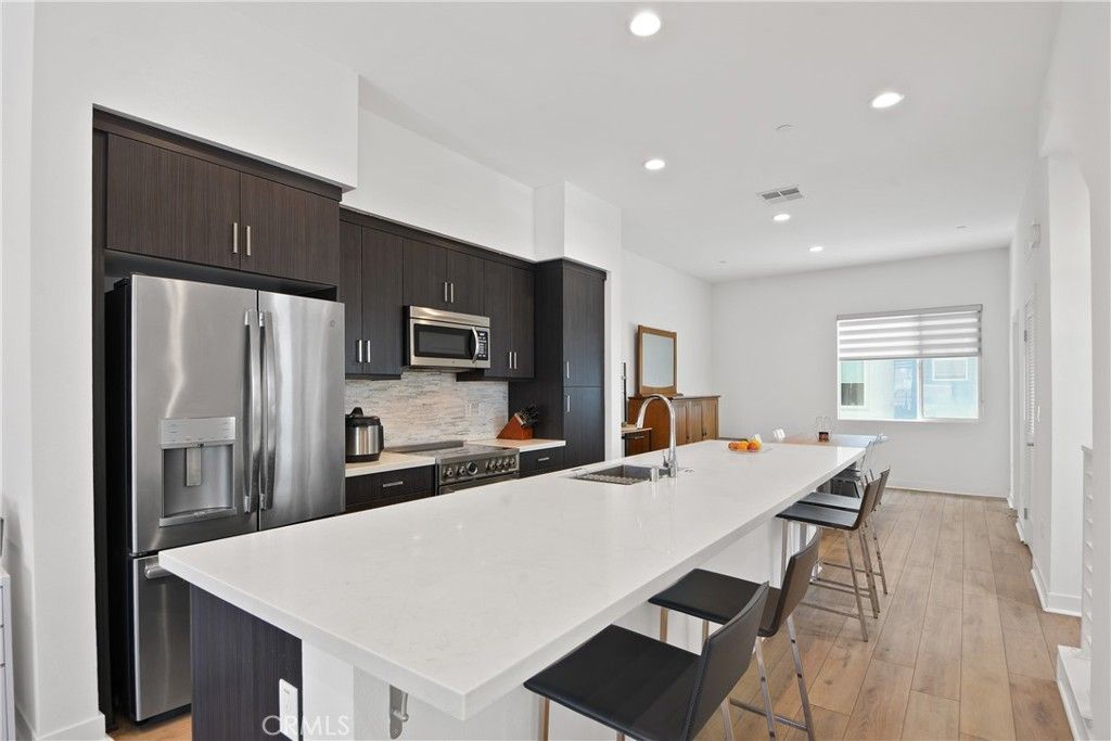 257 Elm, Long Beach, CA 90802 Main Photo
