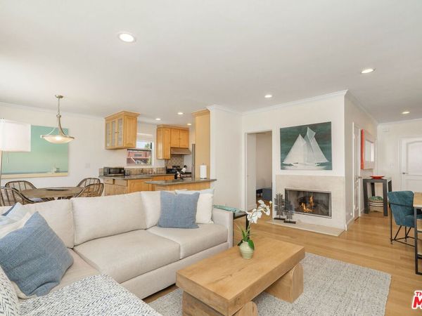 2101 Ocean Avenue, Unit 17, Santa Monica, CA 90405