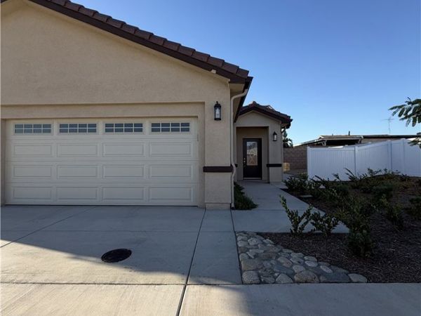 774 -1 S Acacia Avenue, Unit 1, Rialto, CA 92376