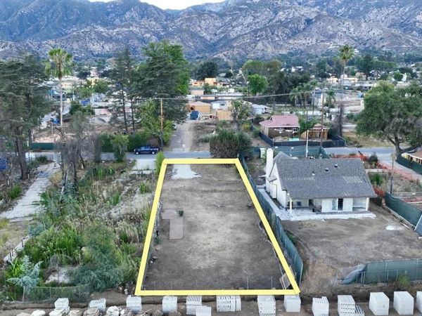 88 E Palm Street, Altadena, CA 91001