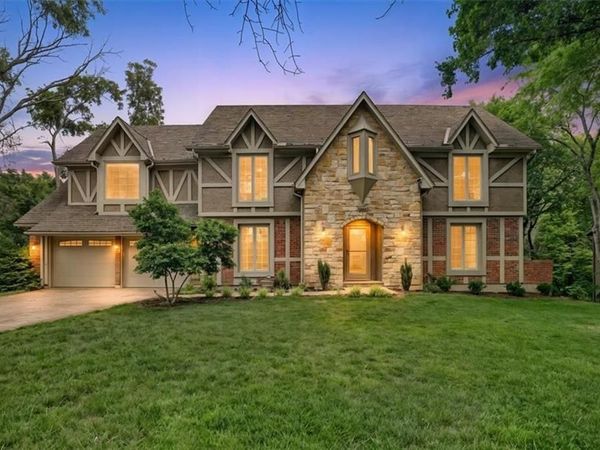 15819 Overbrook Lane, Overland Park, KS 66224