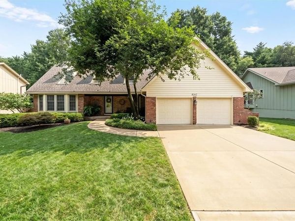 8262 W 117th Street, Overland Park, KS 66210