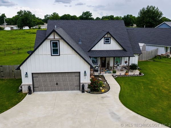330 SE 6th Street N, Pryor, OK 74361