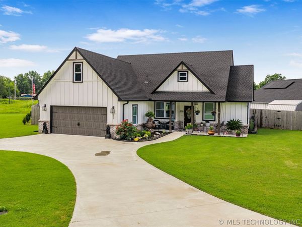 330 SE 6th Street N, Pryor, OK 74361