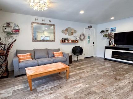 7061 Tranquility Dr, Sacramento, CA 95828 Photo