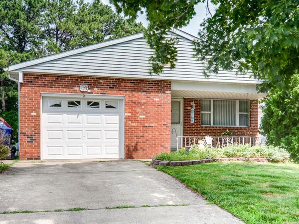 9 MADRAS COURT, TOMS RIVER, NJ 08757